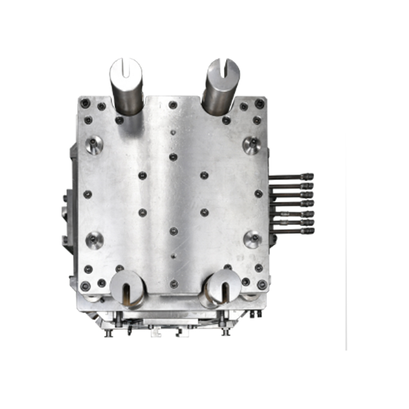 Vodeno hlađeni niskotlačni kalup pričvršćen na glavčinu kotača